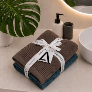 Πετσέτες σετ 2 τεμαχίων (προσώπου), κατασκευασμένες από 100% βαμβακερά νήματα 550gr/m². Εξαιρετικά απορροφητικές, αφράτες και ανθεκτικές.