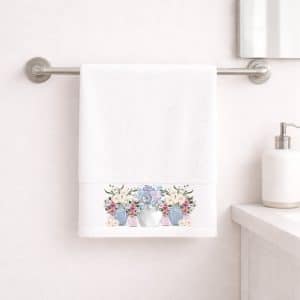 Η πετσέτα προσώπου Αstron Italy με διαστάσεις 50×90 εκατοστά είναι ένα προϊόν υψηλής ποιότητας. Κατασκευασμένη από 100% βαμβάκι πεννιε βάρους 500gr/m2